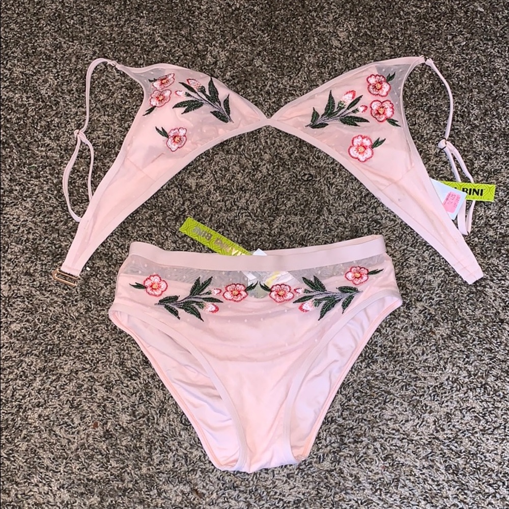 Gianni Bini 2-Piece
